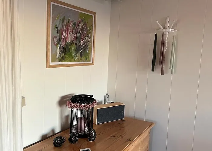 Autentisk Pa Lakolk, Prázdninový dům